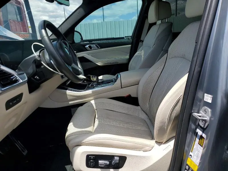 2024 BMW X5 M60I  
