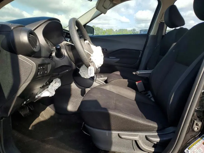 2023 NISSAN KICKS S  