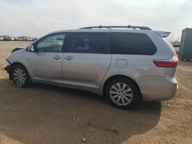 2015 TOYOTA SIENNA LE