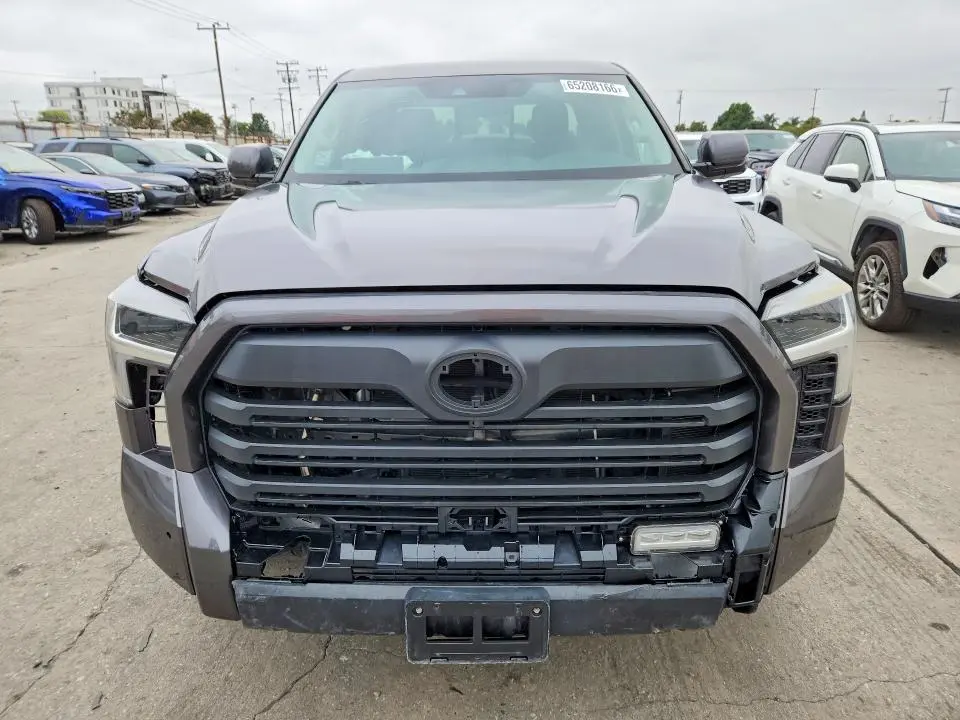 2022 TOYOTA TUNDRA SR5  