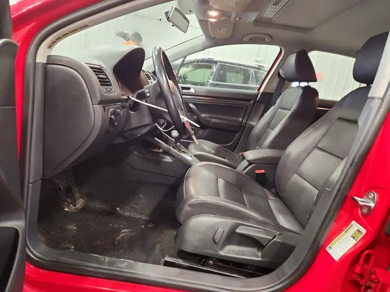 2010 VOLKSWAGEN JETTA SE  