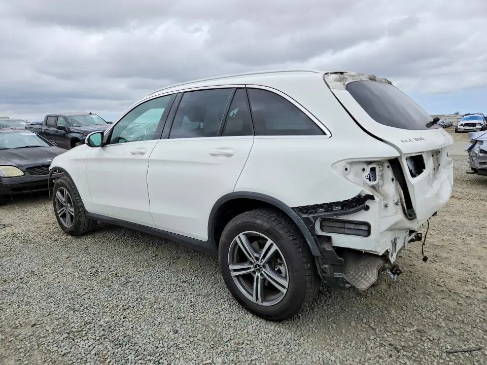 2020 MERCEDES-BENZ GLC 300  