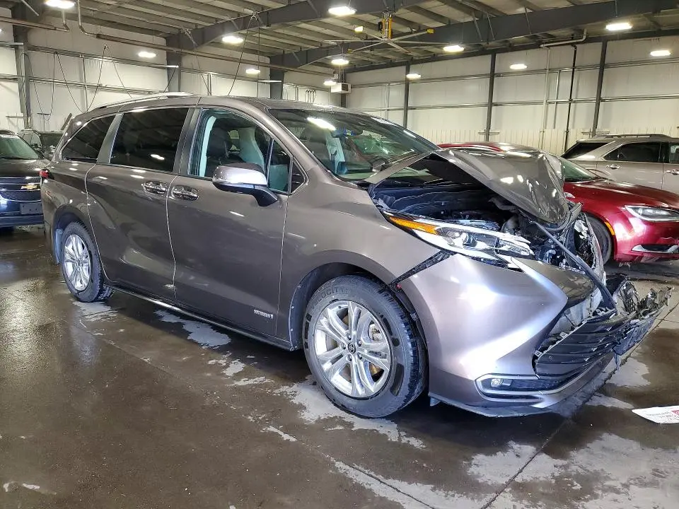 2021 TOYOTA SIENNA PLATINUM 7-PASSENGER  