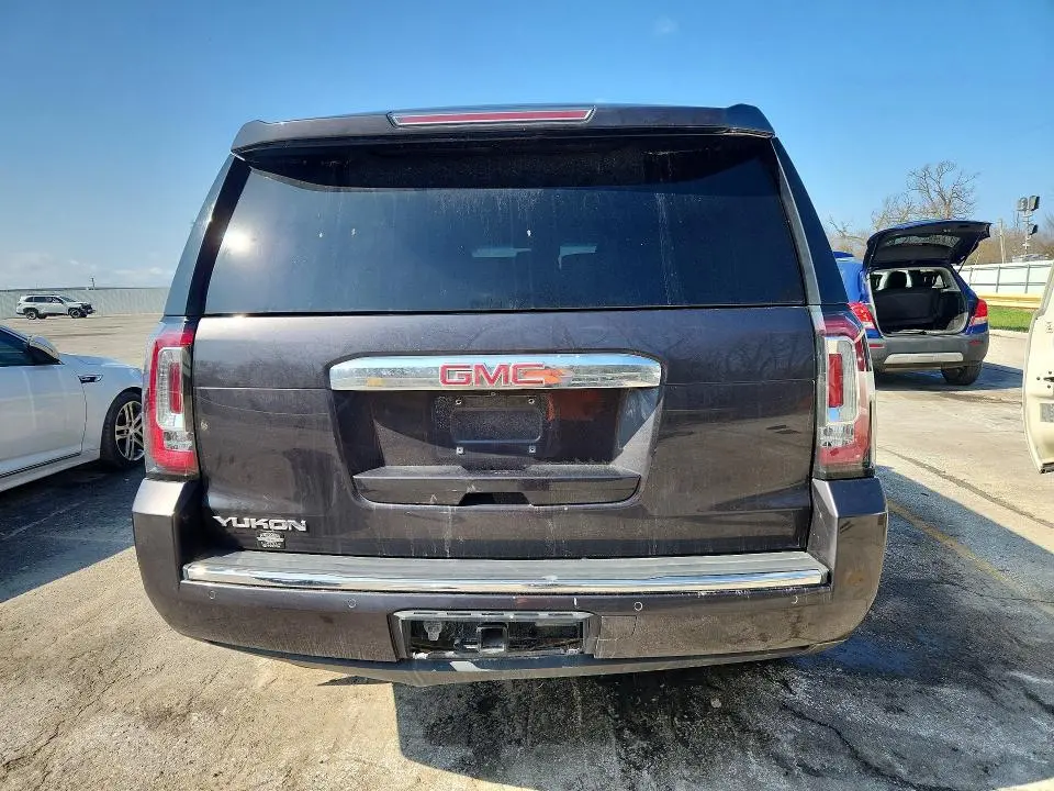 2017 GMC YUKON DENALI  