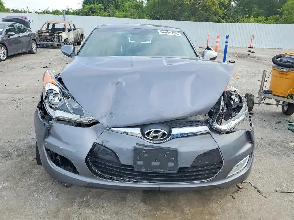 2017 HYUNDAI VELOSTER VALUE EDITION  