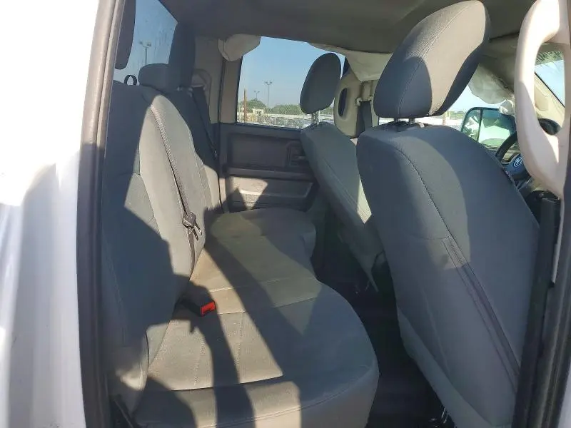 2016 RAM 1500 ST  