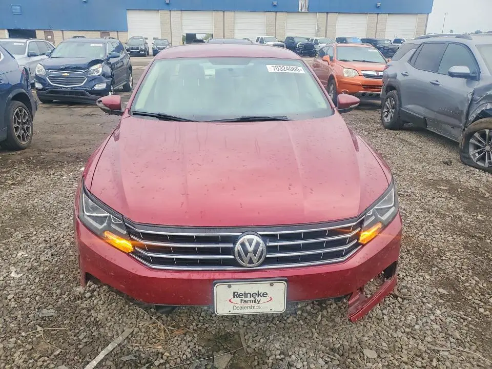 2017 VOLKSWAGEN PASSAT S  