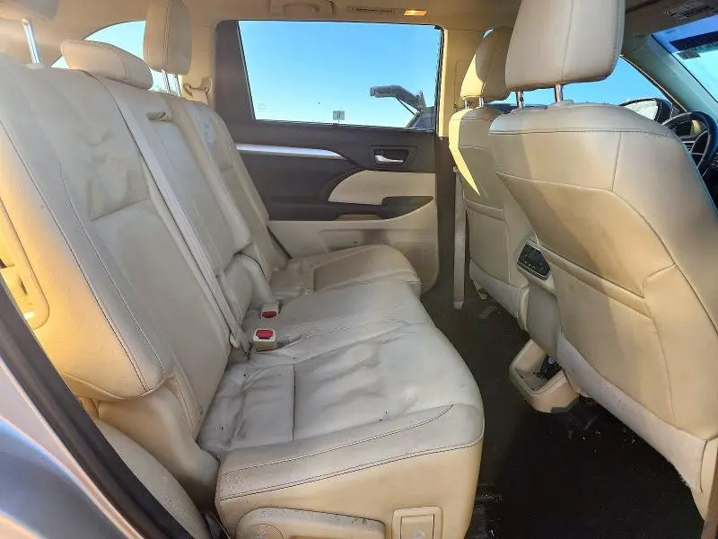 2015 TOYOTA HIGHLANDER XLE  
