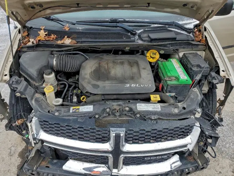 2015 DODGE GRAND CARAVAN SE  