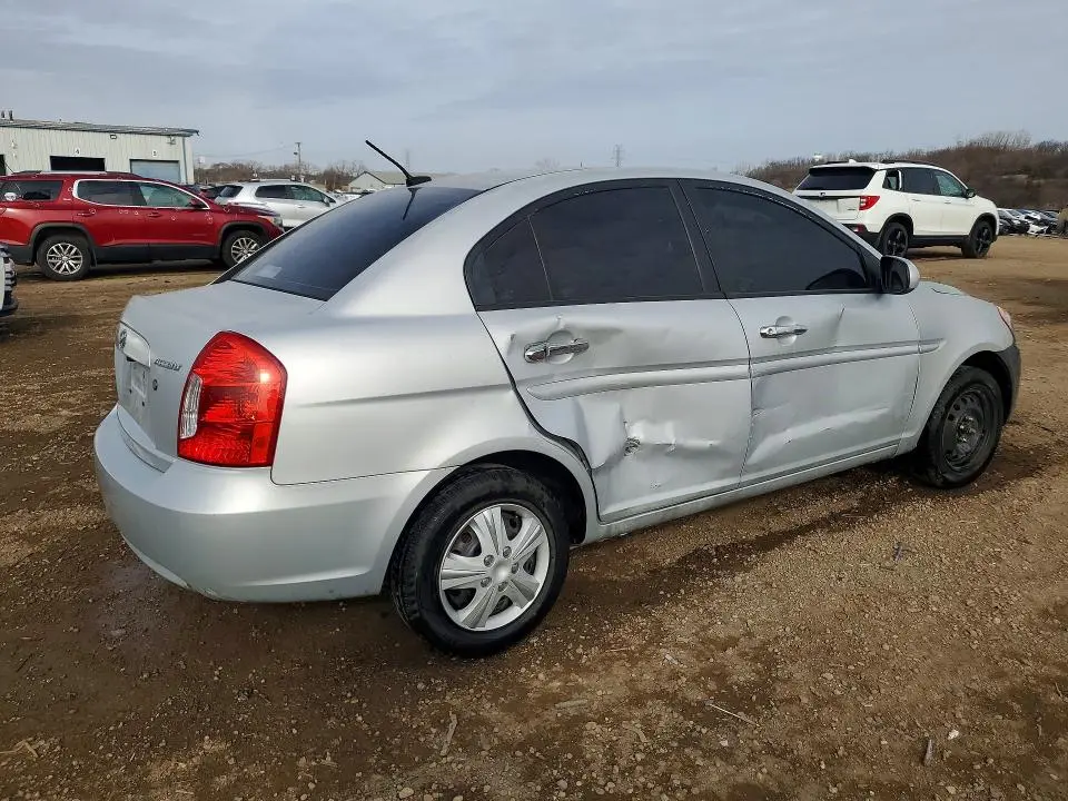 2011 HYUNDAI ACCENT GLS  