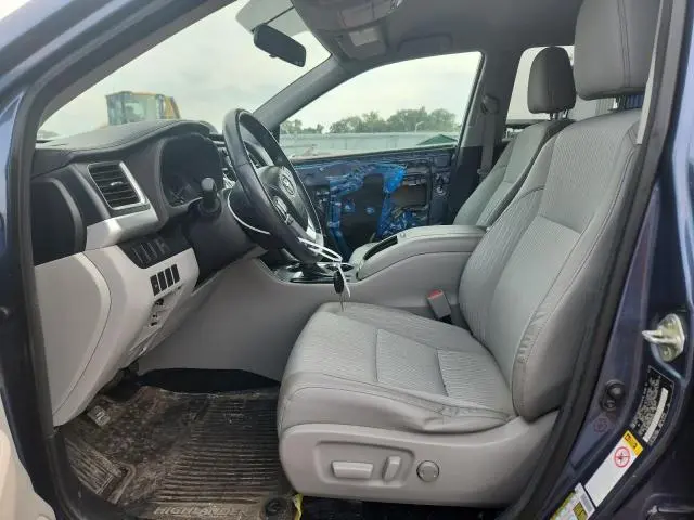 2014 TOYOTA HIGHLANDER LE  