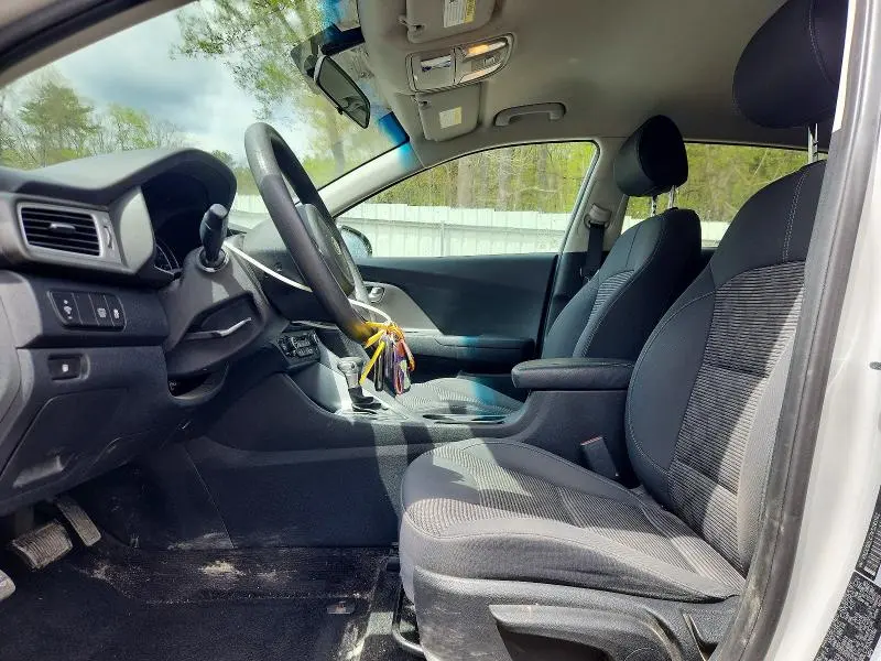 2019 KIA NIRO LX  