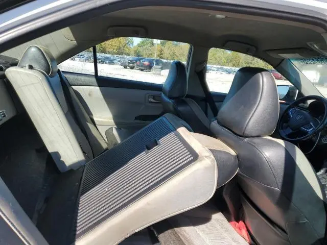 2016 TOYOTA CAMRY LE  