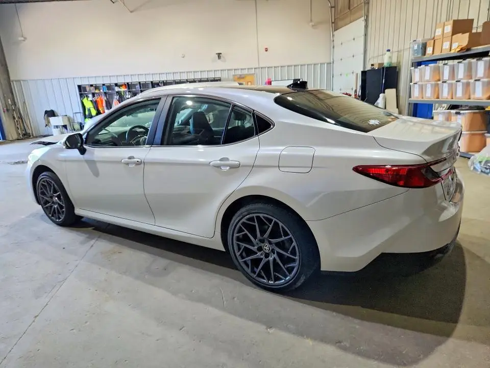 2025 TOYOTA CAMRY XLE  