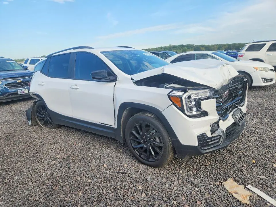 2023 GMC TERRAIN   