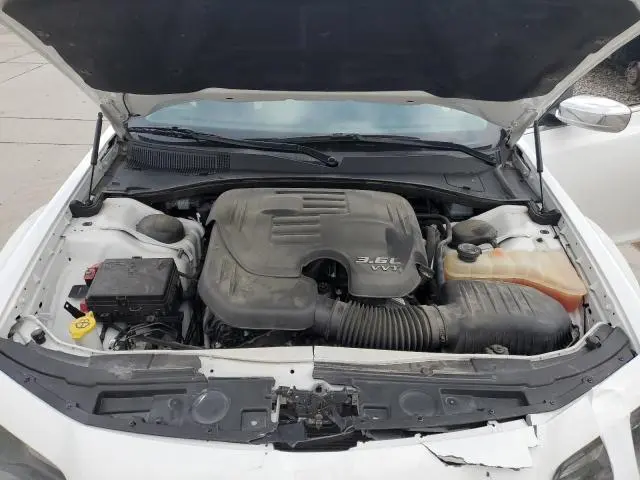 2019 CHRYSLER 300 LIMITED  