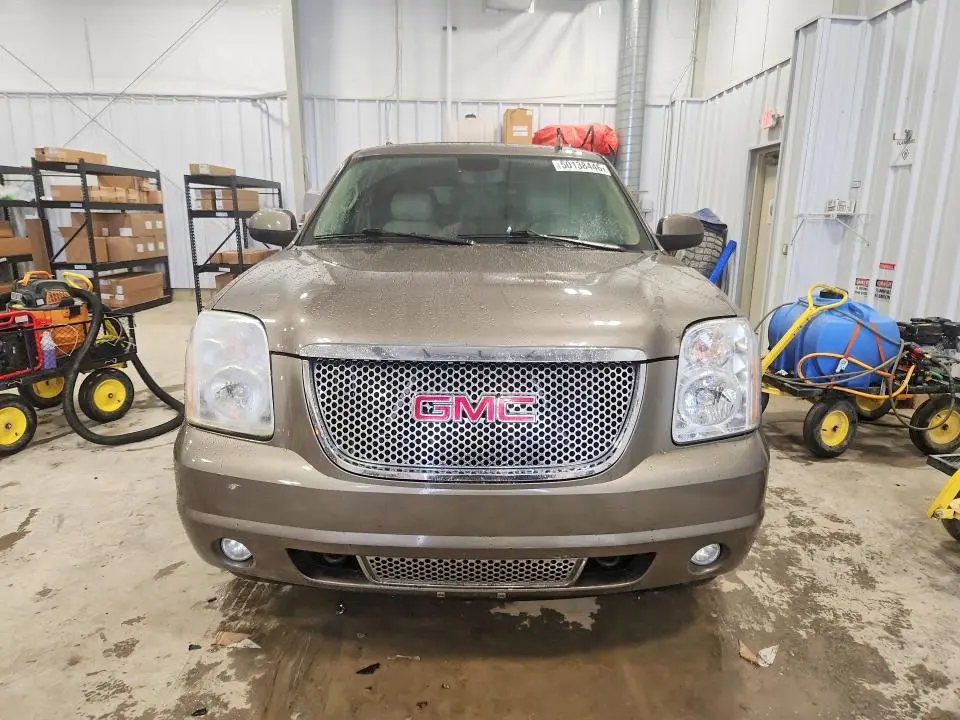 2013 GMC YUKON DENALI  