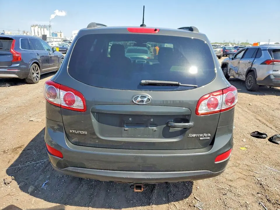 2011 HYUNDAI SANTA FE GLS  