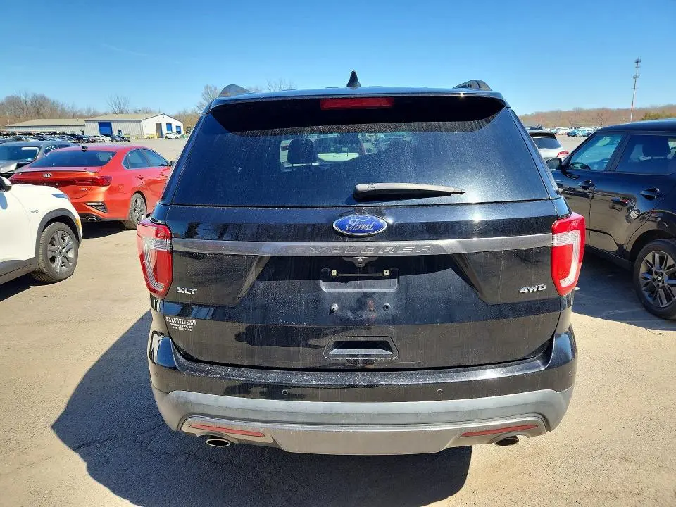 2017 FORD EXPLORER XLT  