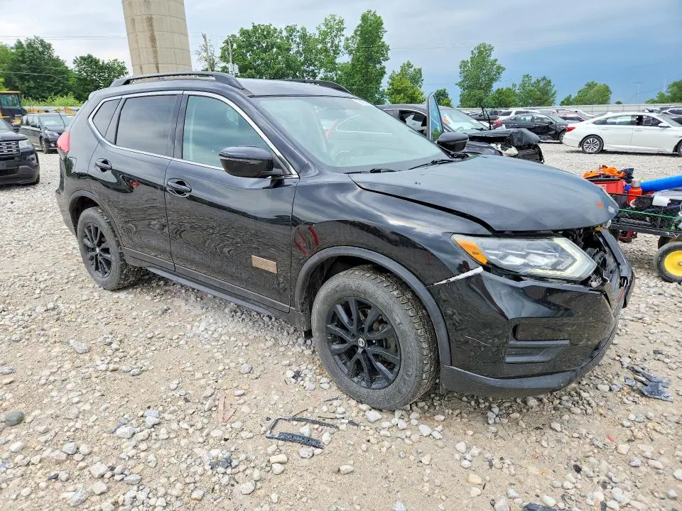 2017 NISSAN ROGUE SV  