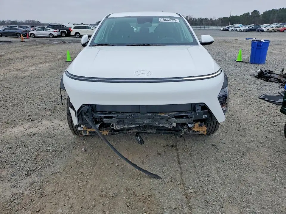 2026 HYUNDAI KONA SE  
