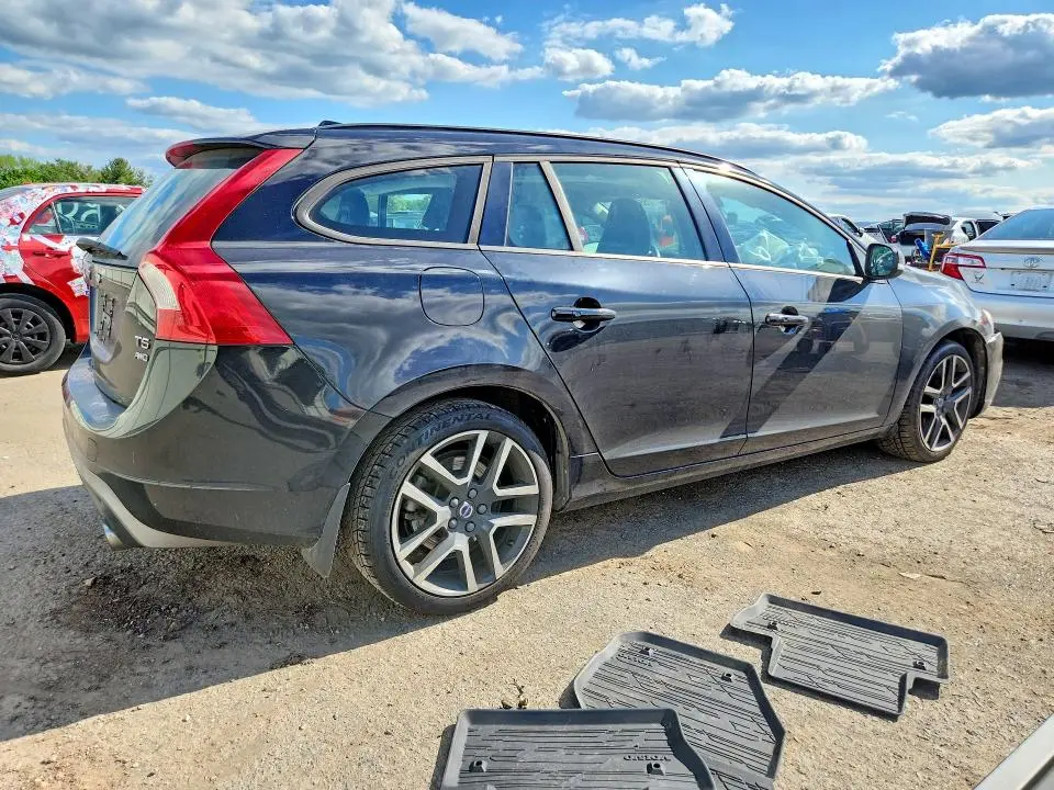 2018 VOLVO V60 T5 DYNAMIC  