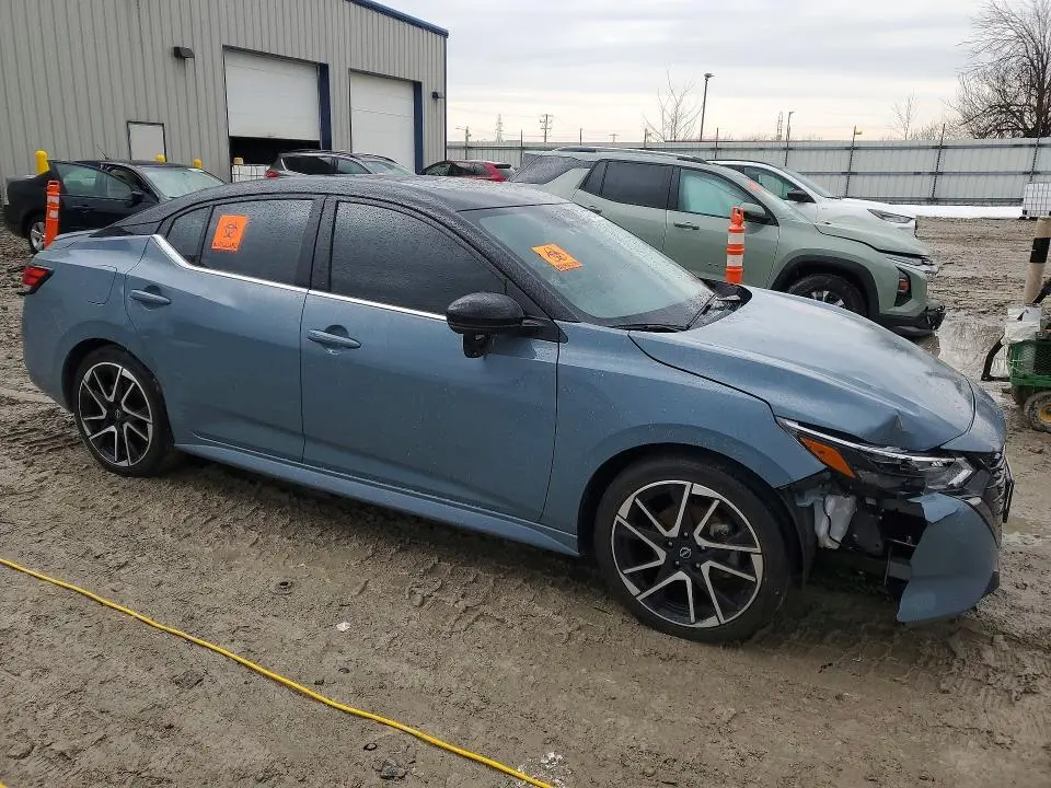 2024 NISSAN SENTRA SR  