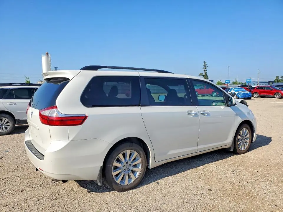 2016 TOYOTA SIENNA XLE 7-PASSENGER  