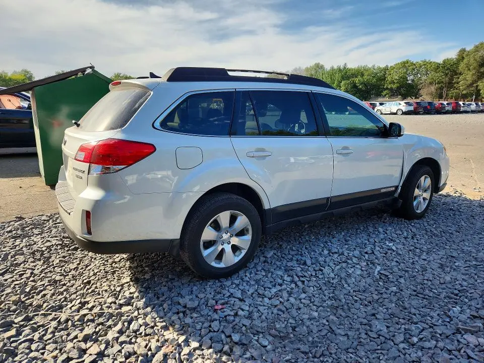 2011 SUBARU OUTBACK 3.6R LIMITED  