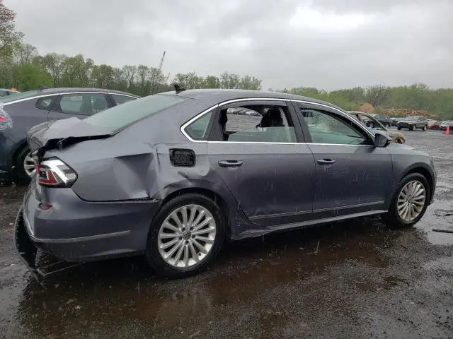 2017 VOLKSWAGEN PASSAT SE