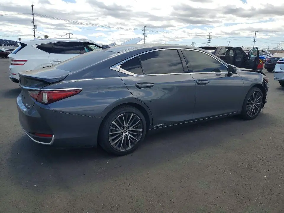 2022 LEXUS ES 300H BASE  