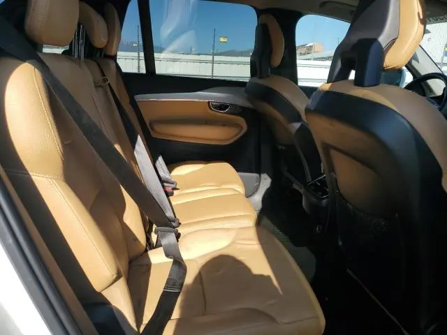 2016 VOLVO XC90 T6  