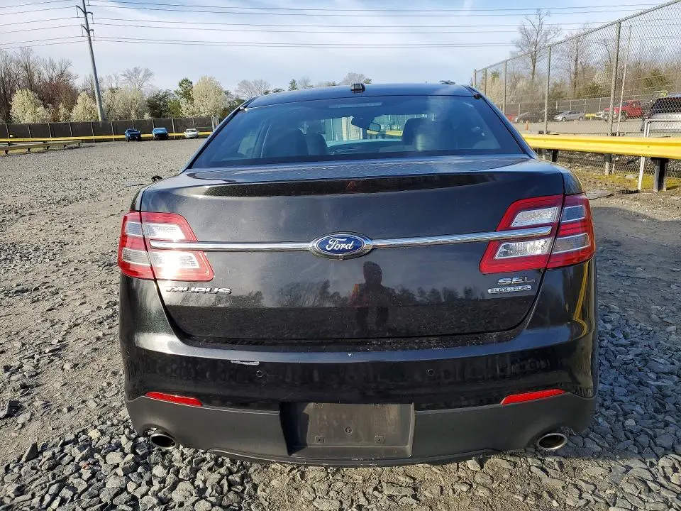 2015 FORD TAURUS SEL  