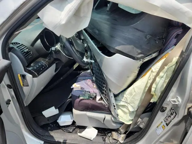 2011 KIA SORENTO BASE  