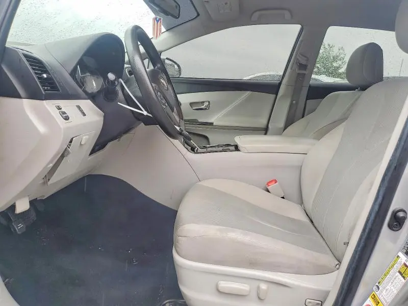 2015 TOYOTA VENZA LE  