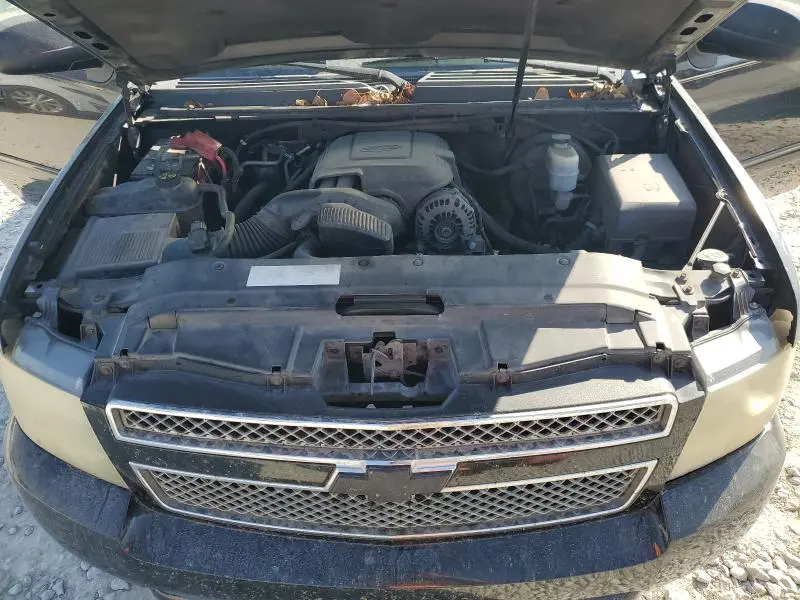 2011 CHEVROLET SUBURBAN C1500 LS  