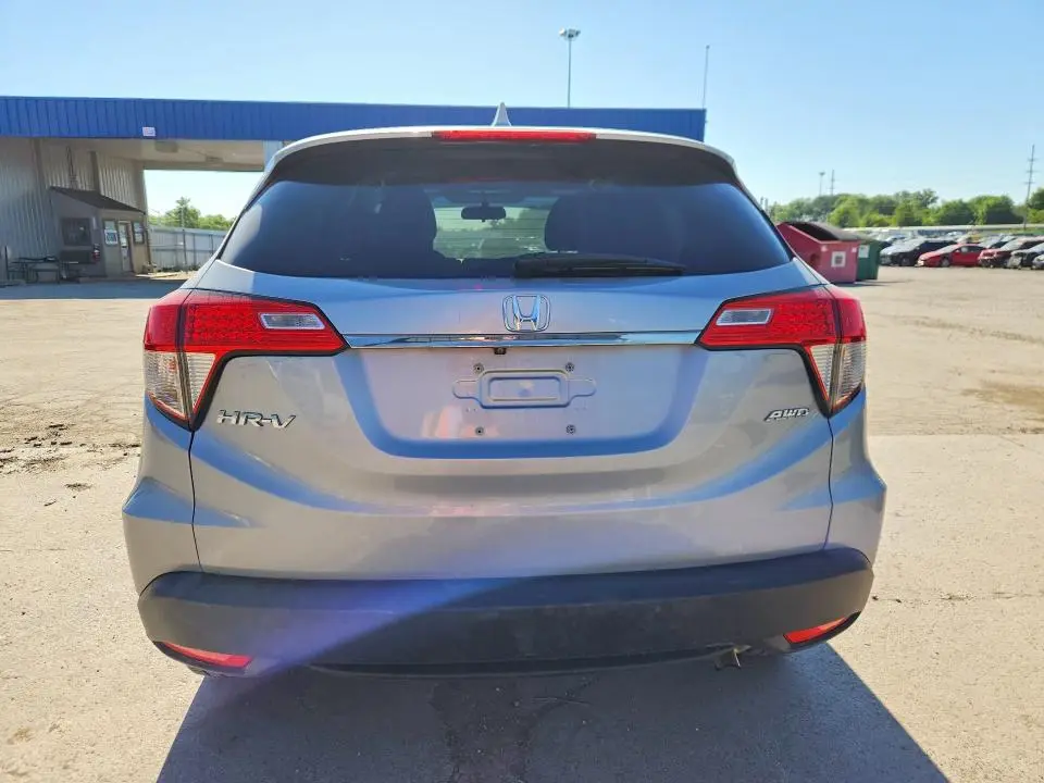 2021 HONDA HR-V LX  