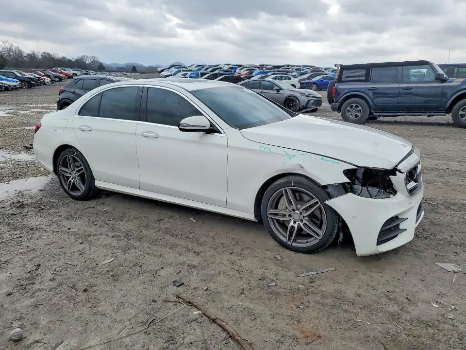 2017 MERCEDES-BENZ E 300  