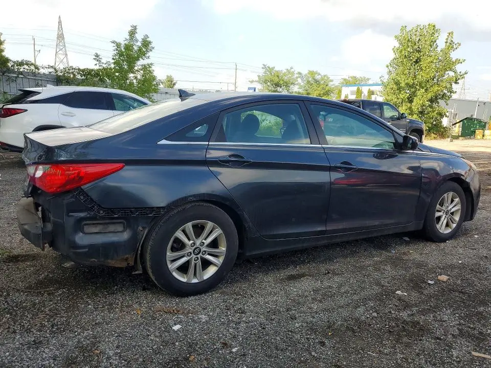 2011 HYUNDAI SONATA GLS  