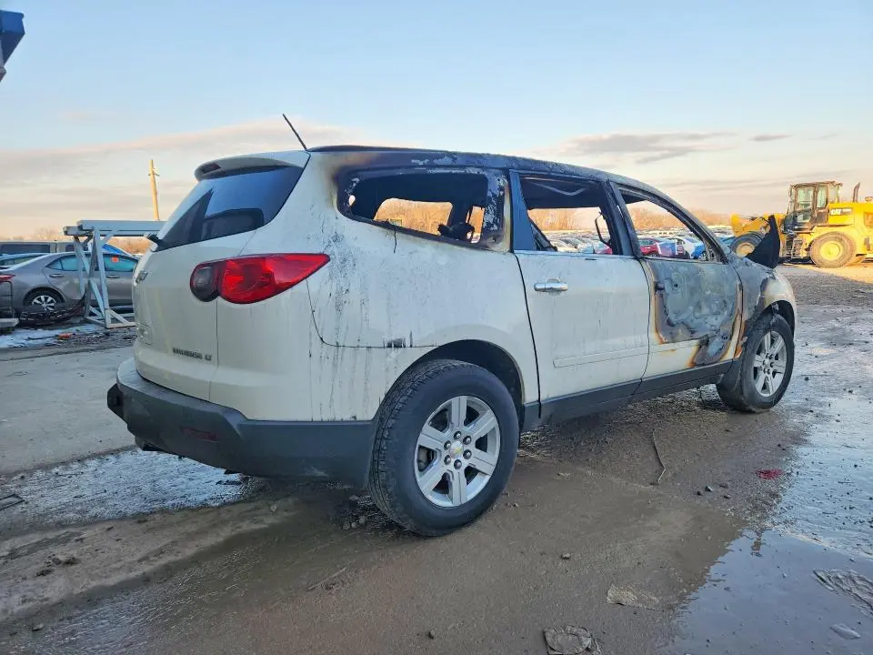 2010 CHEVROLET TRAVERSE LT  