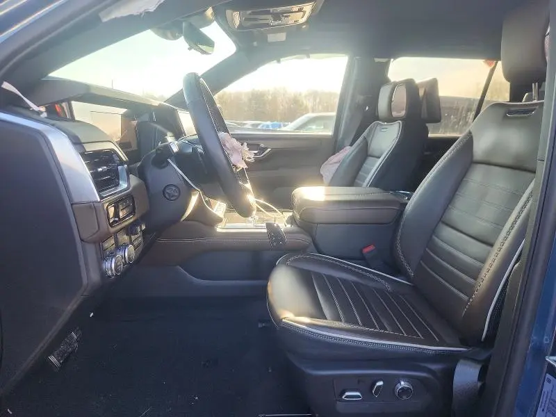 2025 GMC YUKON DENALI ULTIMATE  