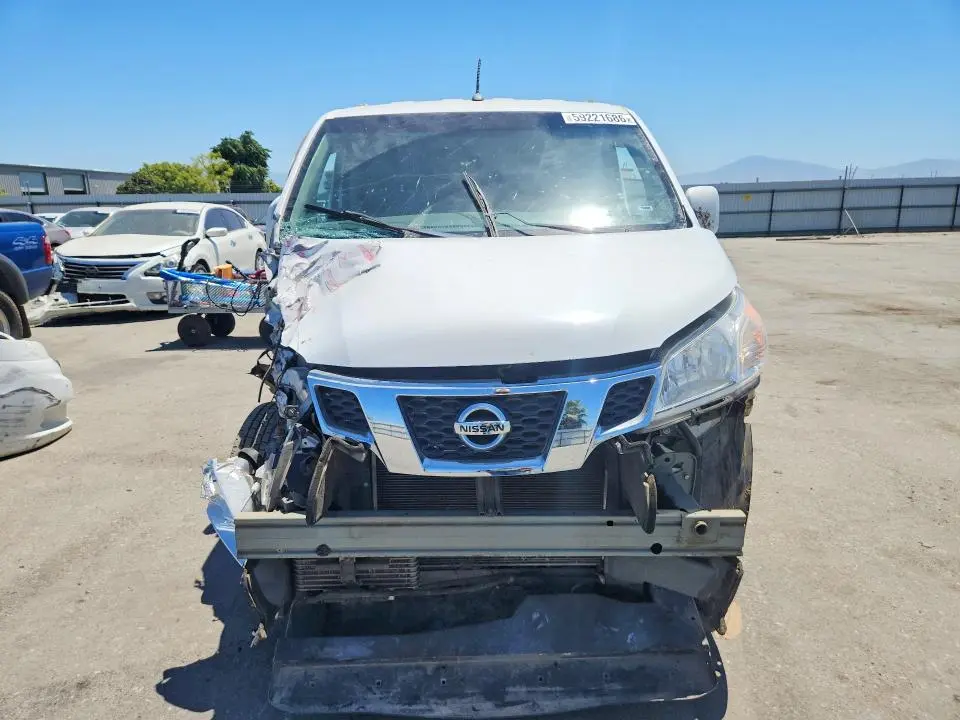 2015 NISSAN NV200 SV  