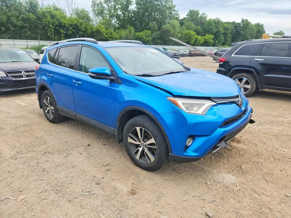 2017 TOYOTA RAV4 XLE  