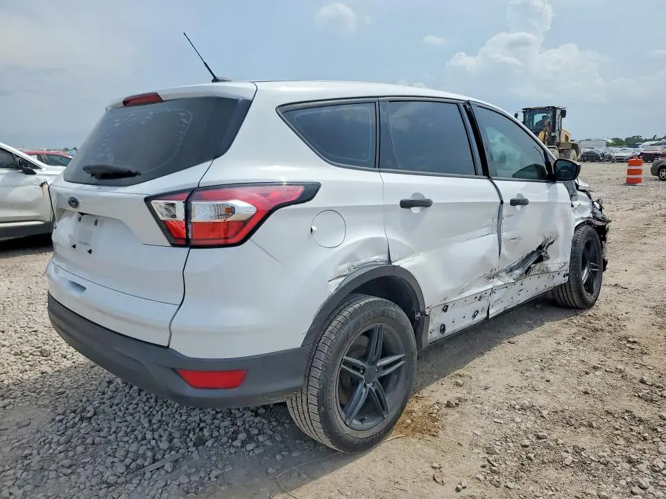 2018 FORD ESCAPE S  