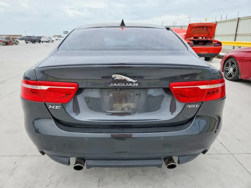 2017 JAGUAR XE R - SPORT  