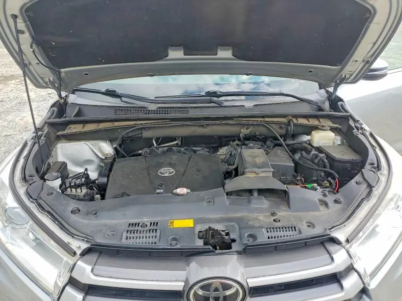 2018 TOYOTA HIGHLANDER XLE  