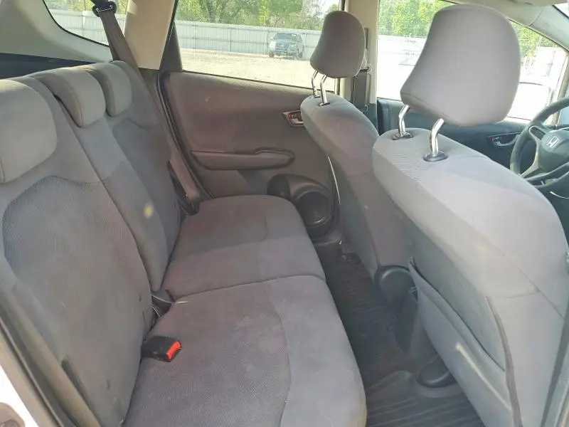2010 HONDA FIT   