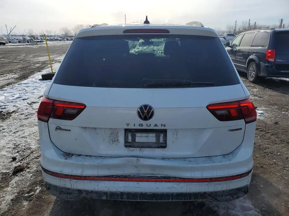 2022 VOLKSWAGEN TIGUAN SE R-LINE BLACK  