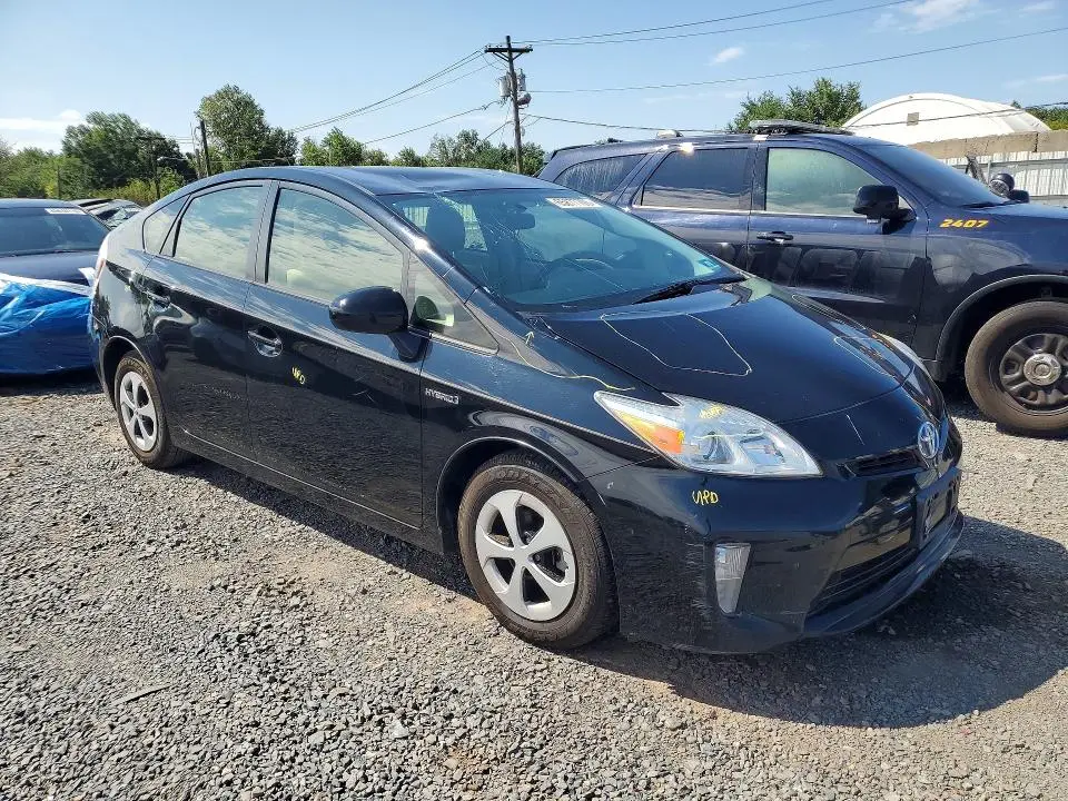 2012 TOYOTA PRIUS THREE  