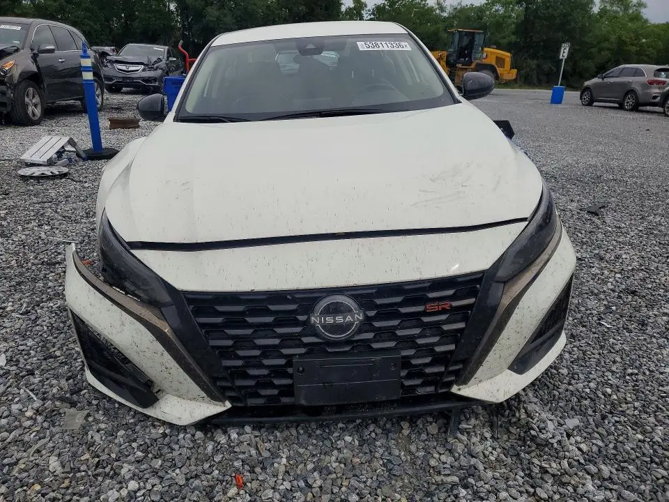 2024 NISSAN ALTIMA SR  